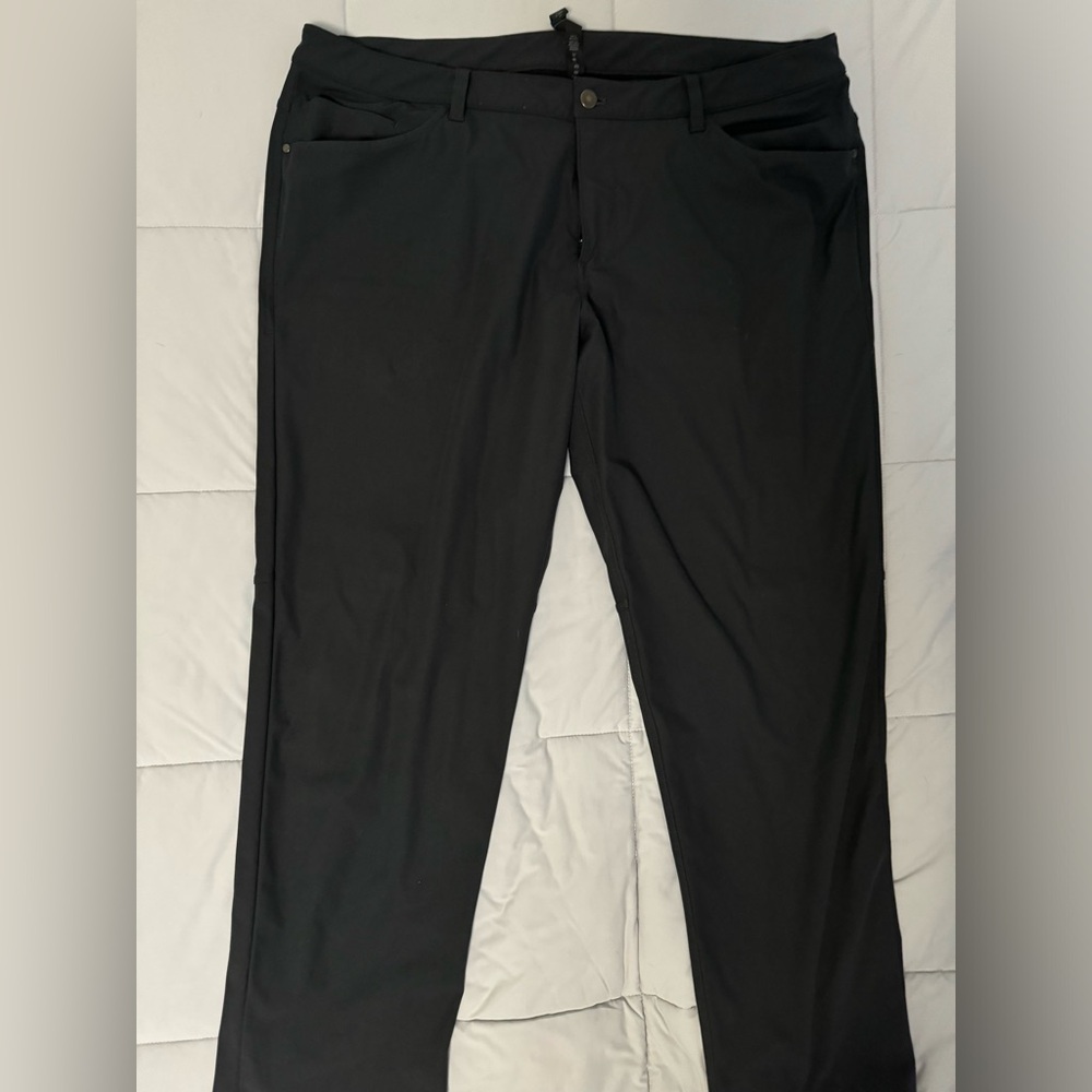 Lululemon ABC pant sz 40 x 32